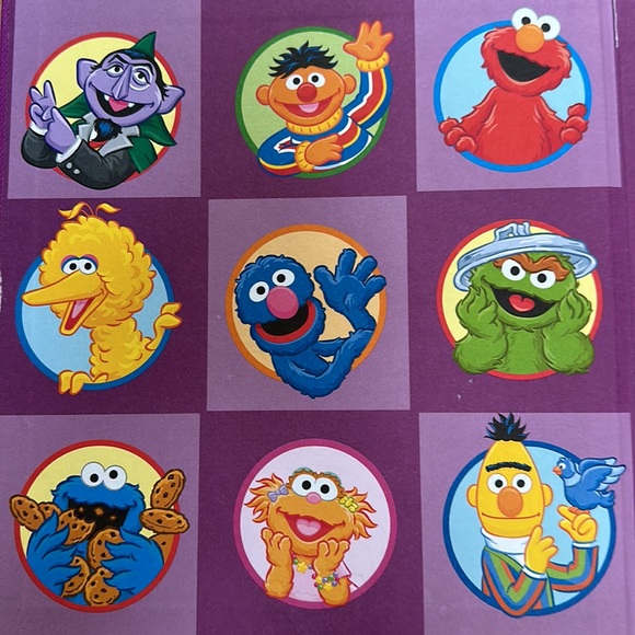Sesame Steet Elmo & Friends storybook treasury - Picture 3 of 15